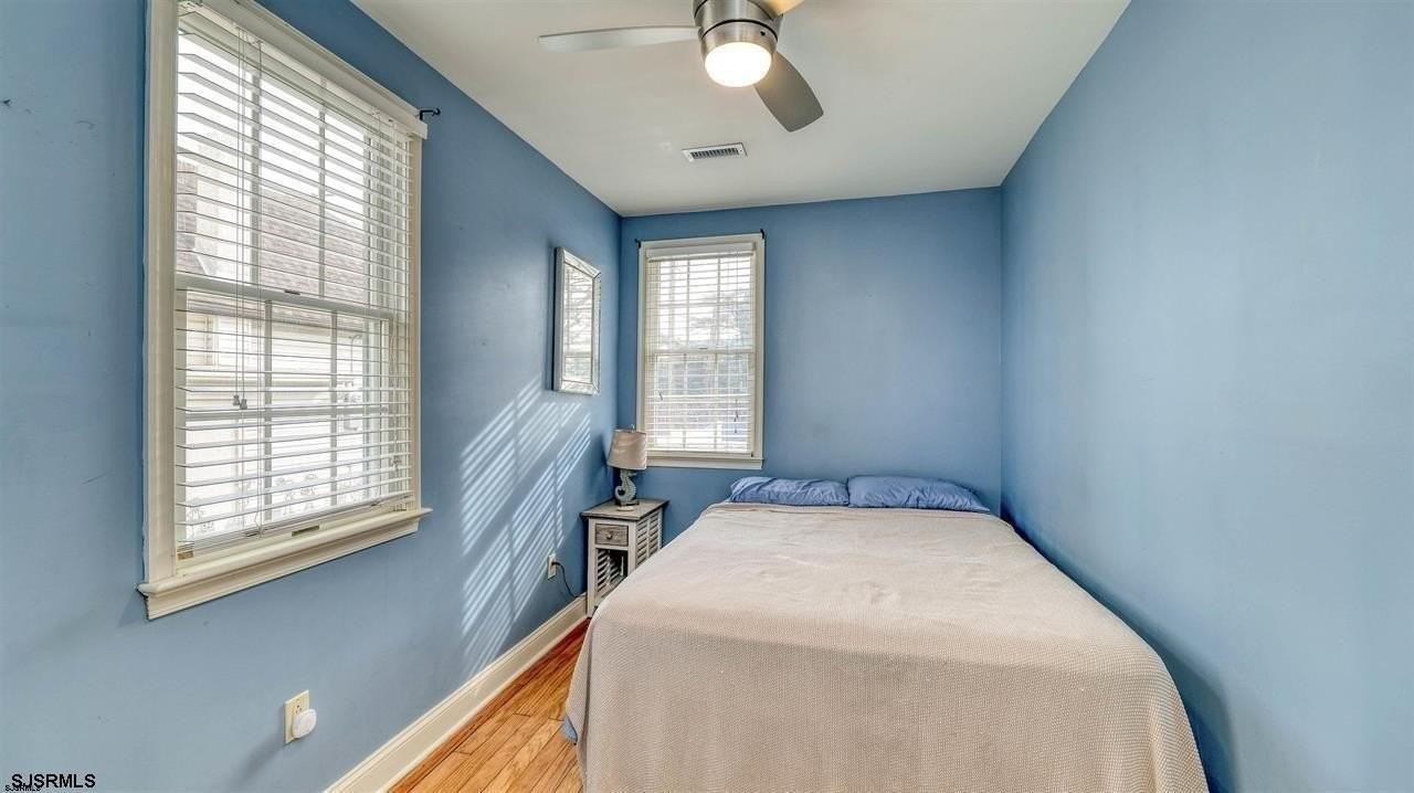 403 Oak Ter - Photo 7 of 14