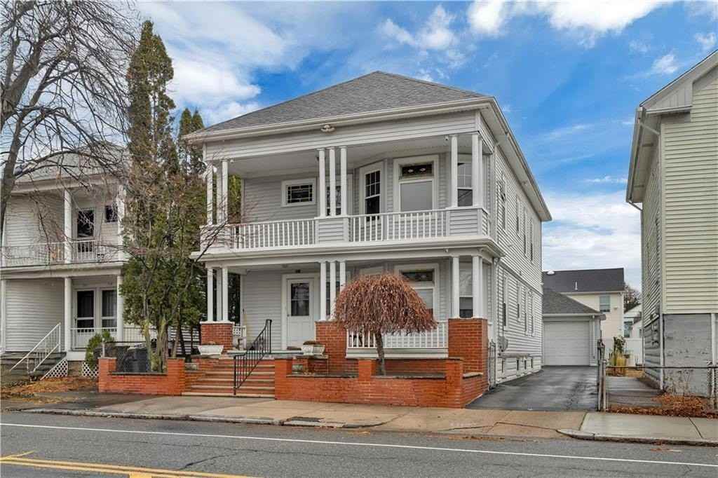 711 Academy Ave Unit 2 - Photo 2 of 19