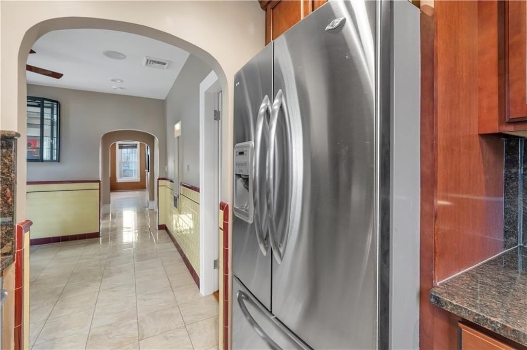 711 Academy Ave Unit 2 - Photo 4 of 19