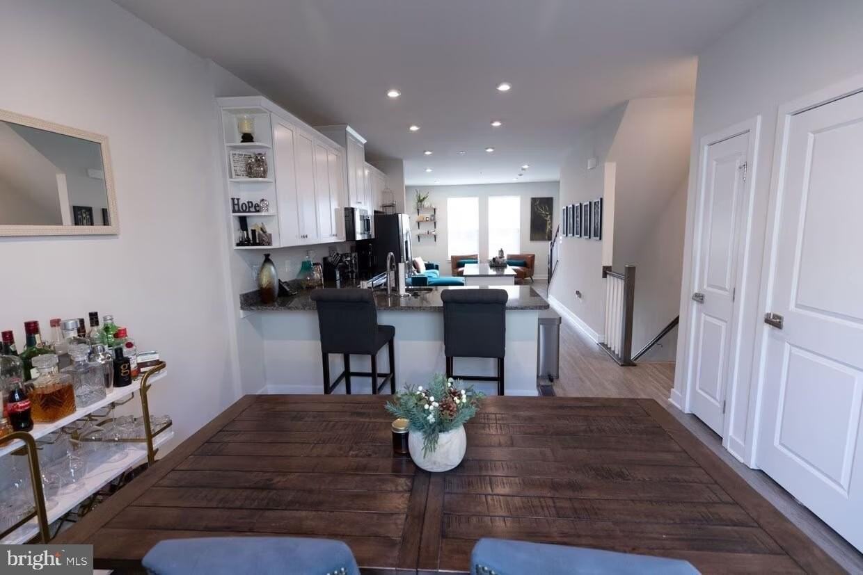 2807 Evansgreen Dr - Photo 5 of 15