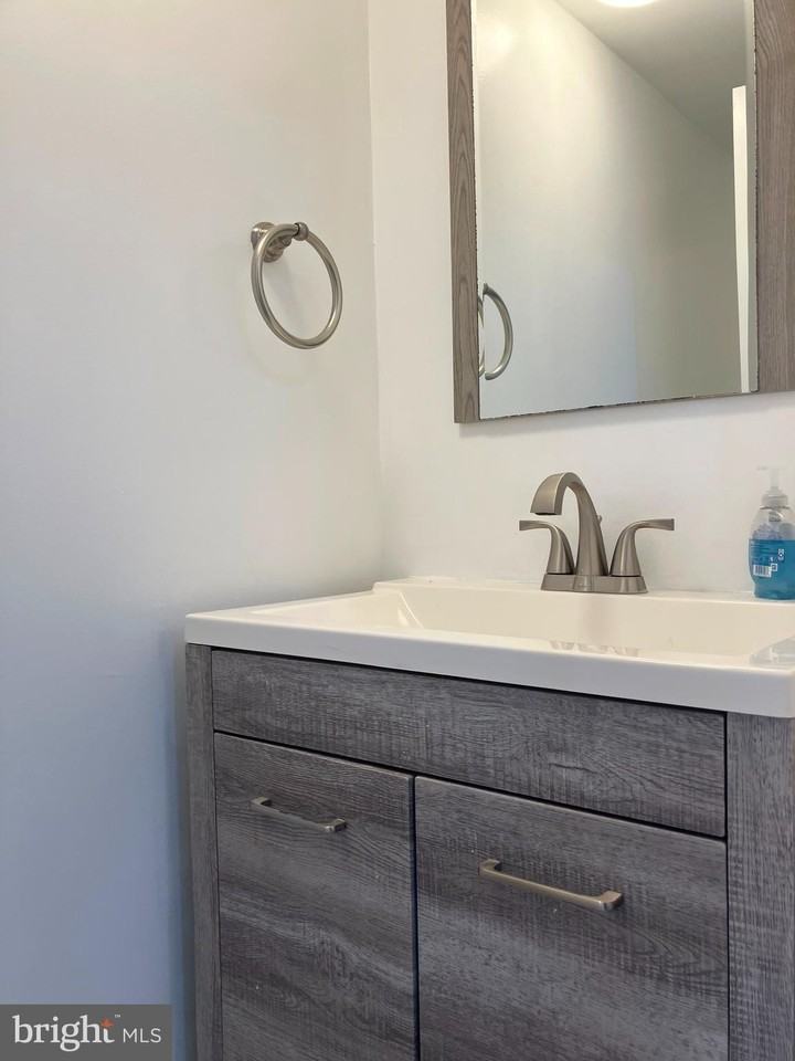 428 Hampton Ct Unit 108 - Photo 6 of 30