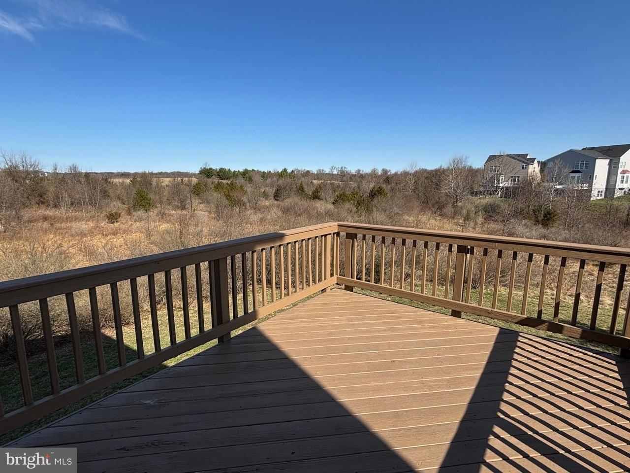 212 Fiesta Dr - Photo 5 of 8