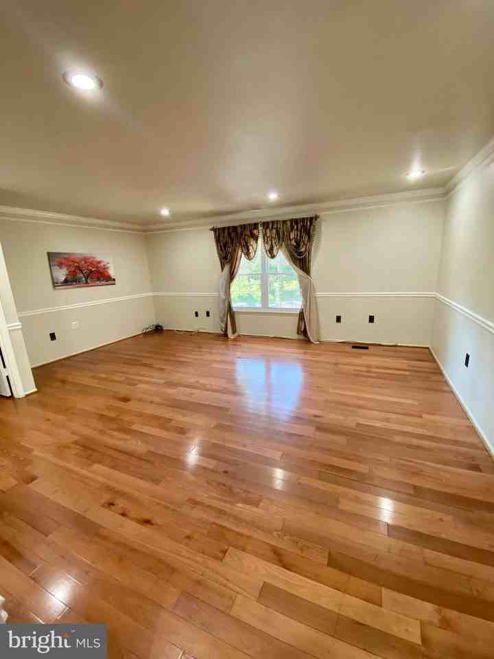 8852 Cork County Ct - Photo 6 of 31