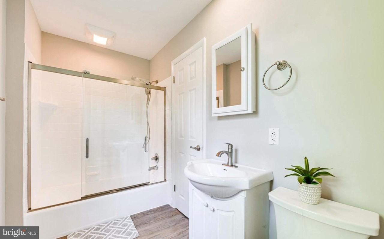 4005 Lees Corner Rd - Photo 7 of 17