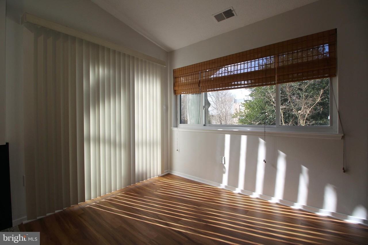 1956 Villaridge Dr Unit 1956b - Photo 7 of 24