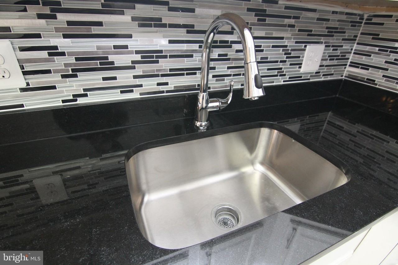 9008 Sandalwood Dr Unit B - Photo 7 of 30