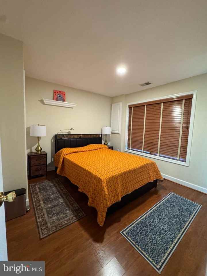 16492 Steerage Cir - Photo 4 of 33