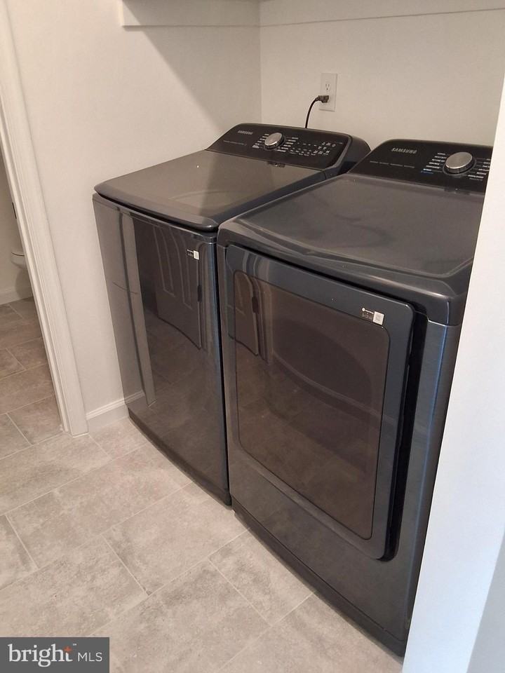 14874 Emberdale Dr - Photo 4 of 16