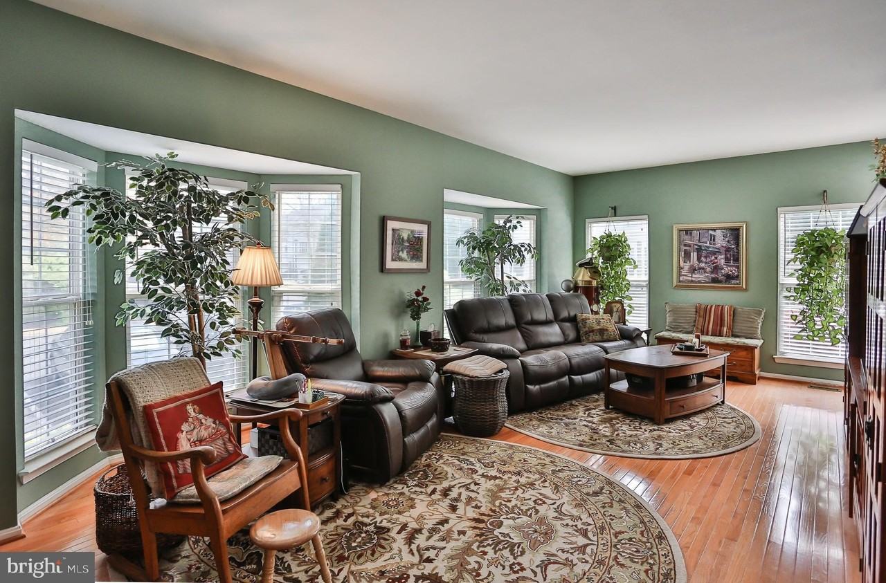 5111 Lands End Ct - Photo 2 of 42