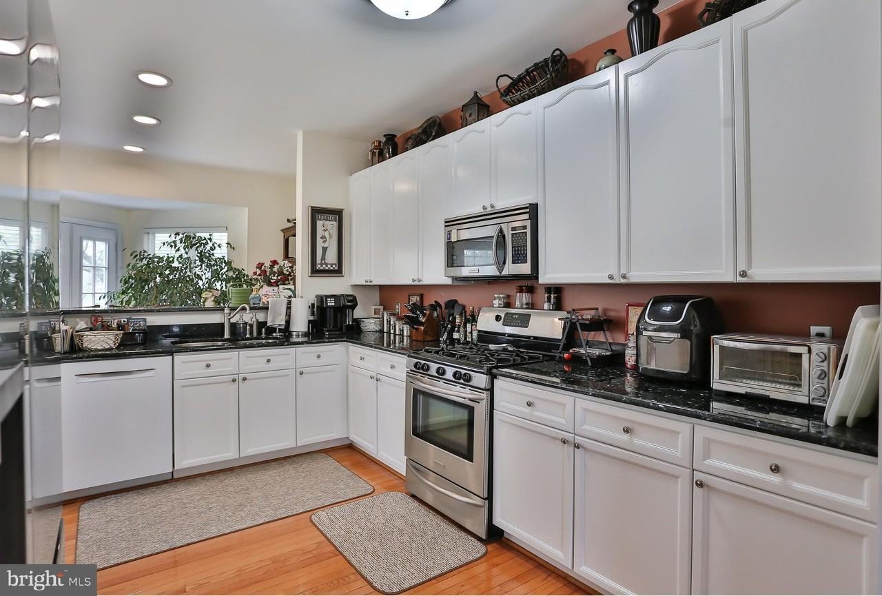 5111 Lands End Ct - Photo 6 of 42