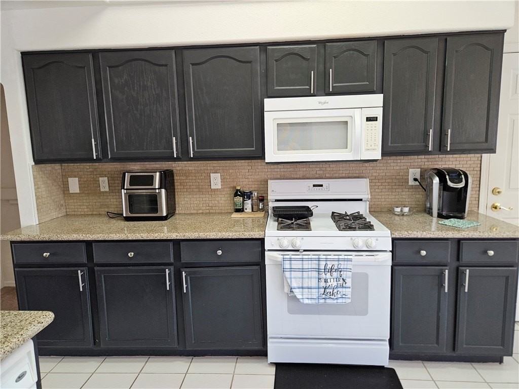 2068 E Lago Grande Bay - Photo 7 of 22