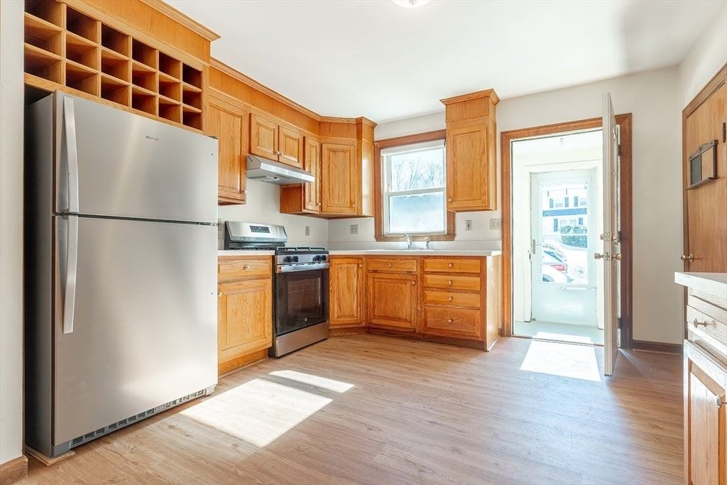 39 Frairy St - Photo 7 of 22