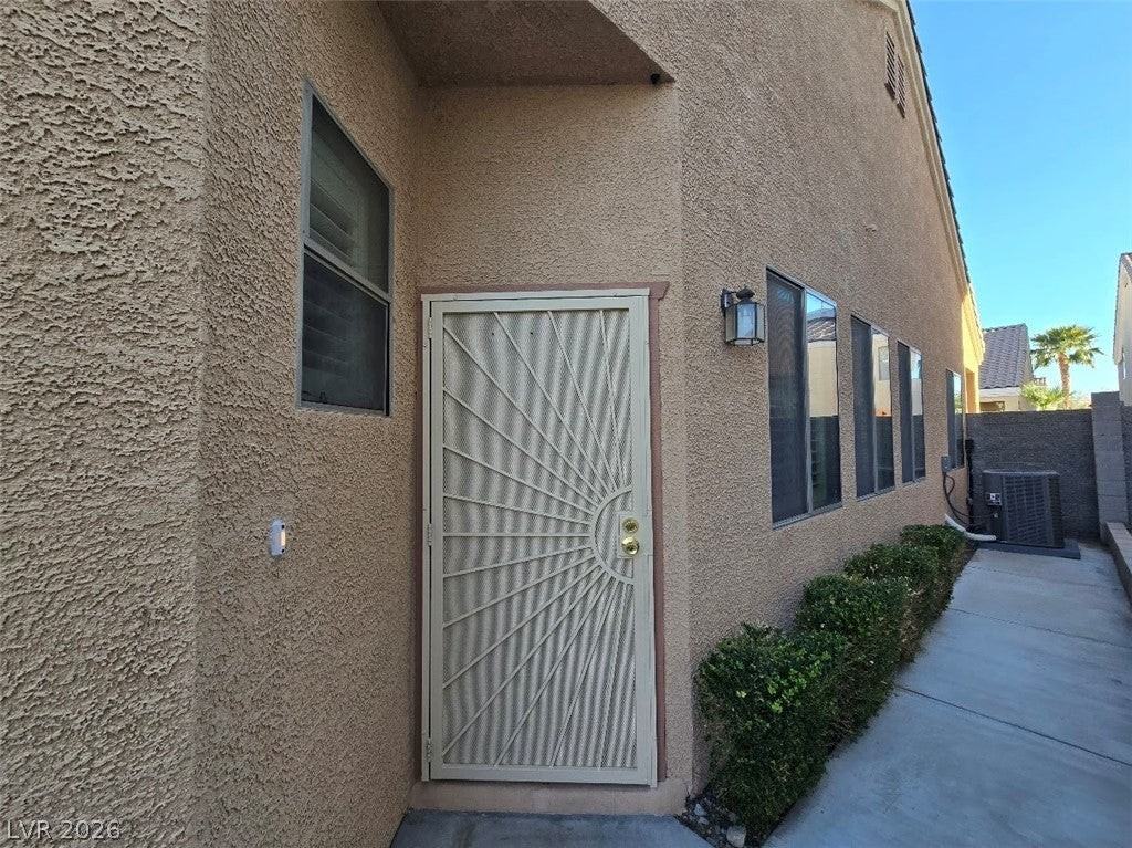 8981 Dorrell Ln - Photo 4 of 28