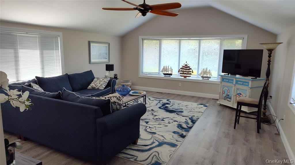 1 Washington Ave - Photo 3 of 7