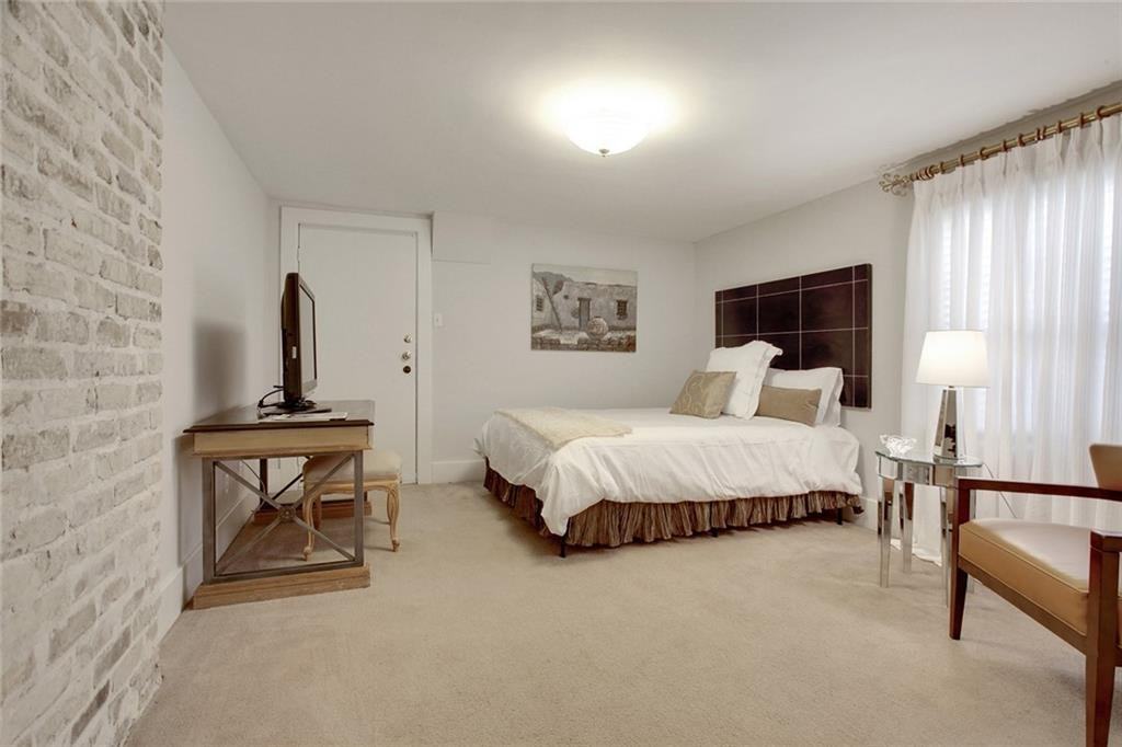 932 Jackson Ave ##4 - Photo 6 of 9