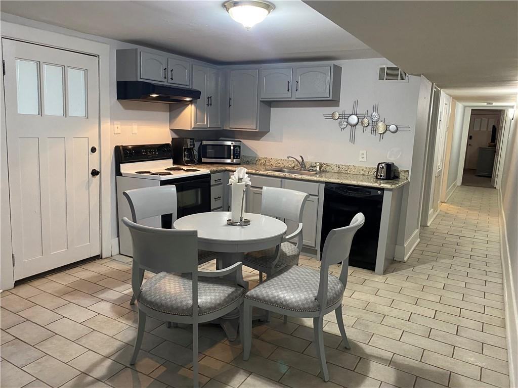 930 Jackson Ave ##3 - Photo 7 of 13