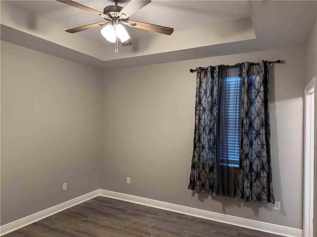 503 E Hornsby St - Photo 5 of 12