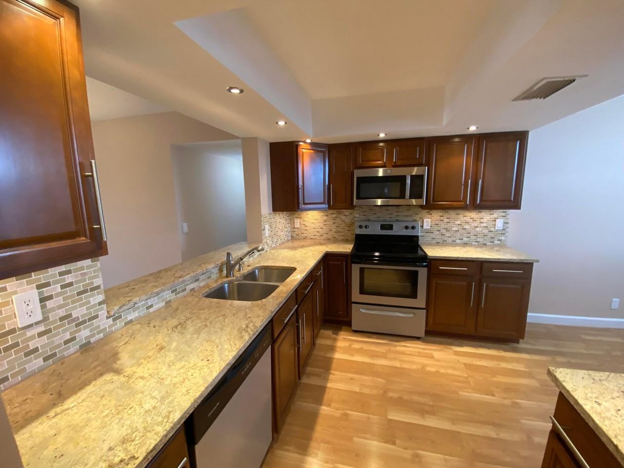 7365 Nw 18th St - Photo 3 of 27