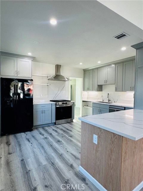 3634 Caspian Ave - Photo 6 of 8