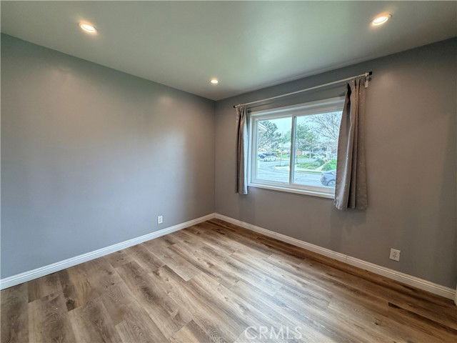 22322 Osage Ct - Photo 2 of 8