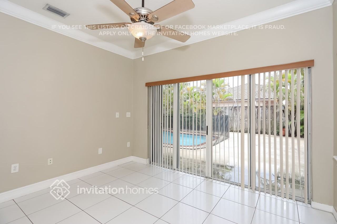 14633 Sw 181st Ter - Photo 7 of 20