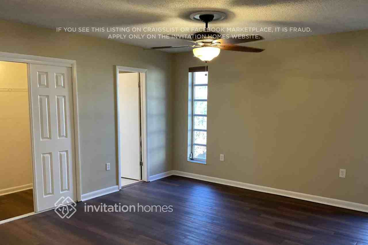 8954 Sw 52nd Pl - Photo 7 of 15