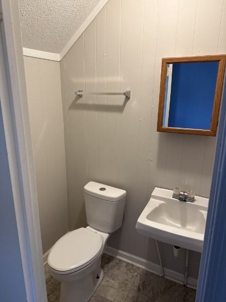 303 Pineywood RoadUnit 2 #2 - Photo 4 of 16