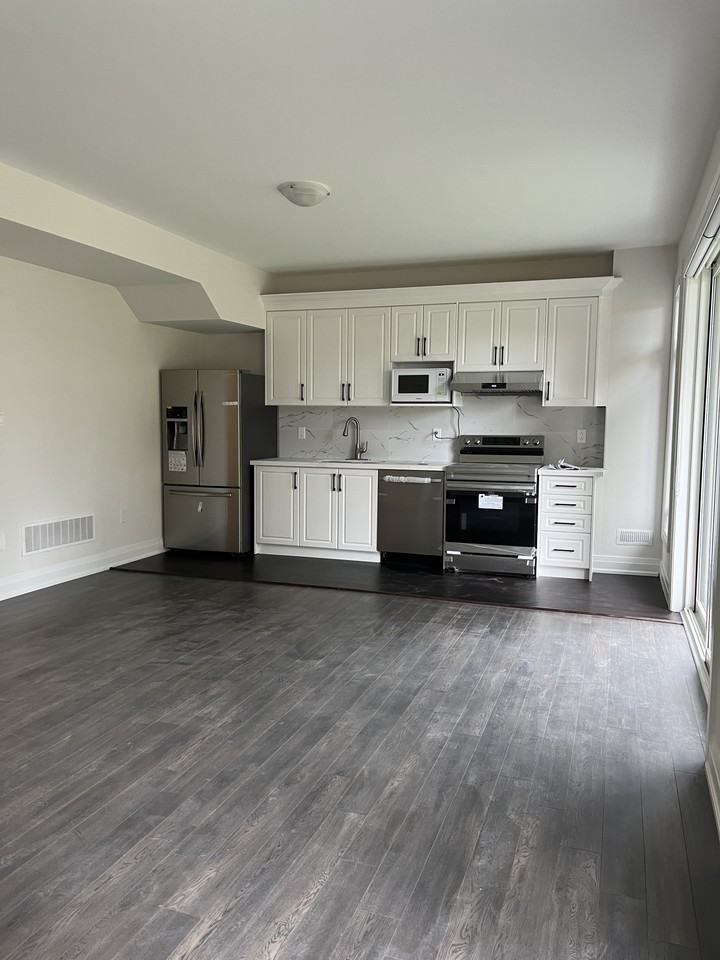 23 Wild Rose Gardens - Photo 3 of 11