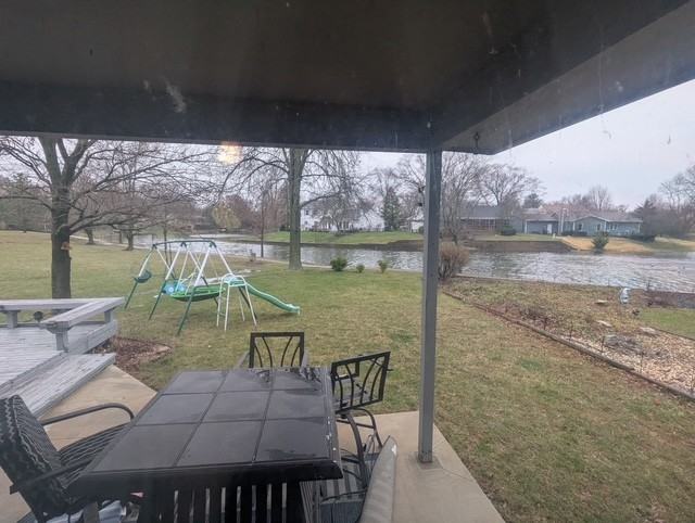 1603 Sandpiper Ct #1 - Photo 2 of 3