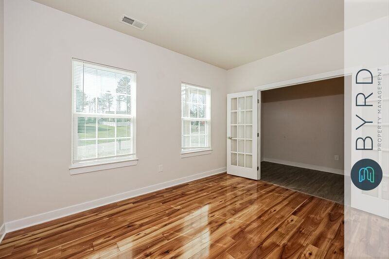 9206 Miranda Ln - Photo 4 of 27