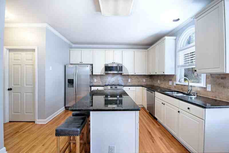 3786 Upland Dr - Photo 4 of 36