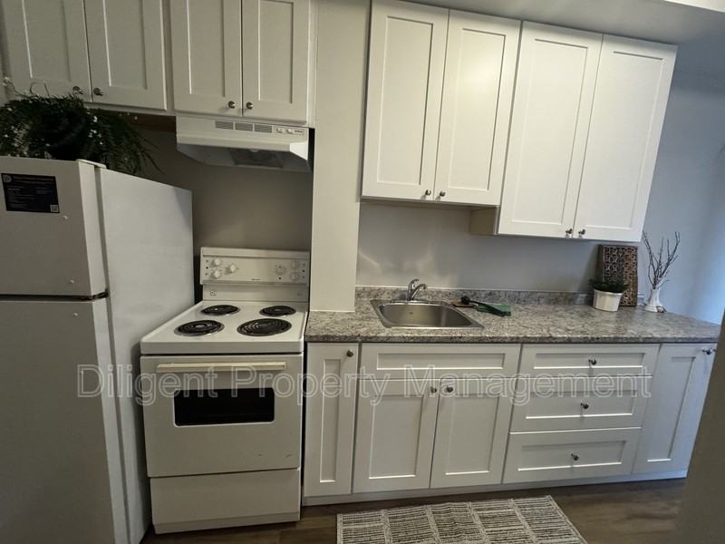 451 Water St #3 - Photo 3 of 45