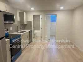 featured image of 443 30 Ave Sw #BS