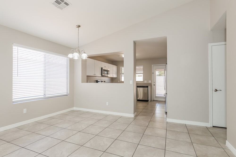 15948 W Lundberg St - Photo 5 of 16