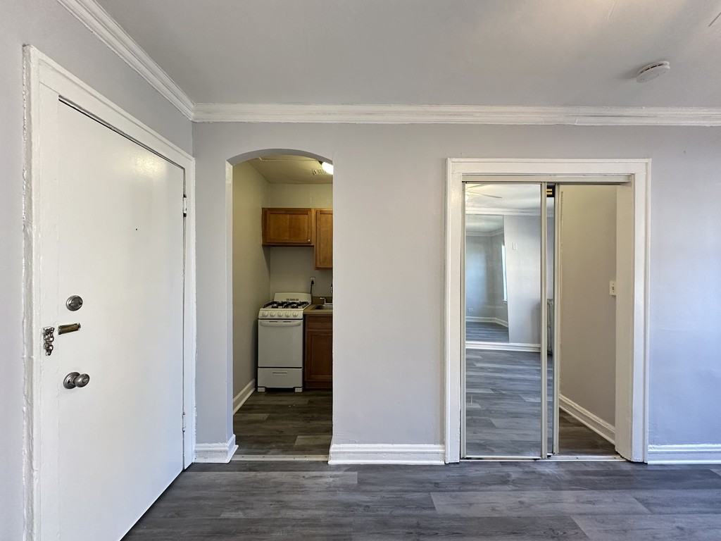 661 W Sheridan Rd #506 - Photo 2 of 21