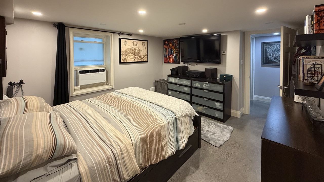 980 Avenue Road #3 - Photo 4 of 9