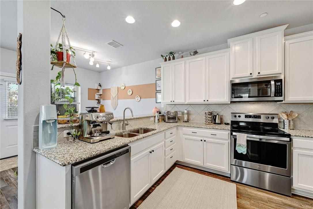 12813 Leatherback Ln - Photo 6 of 12