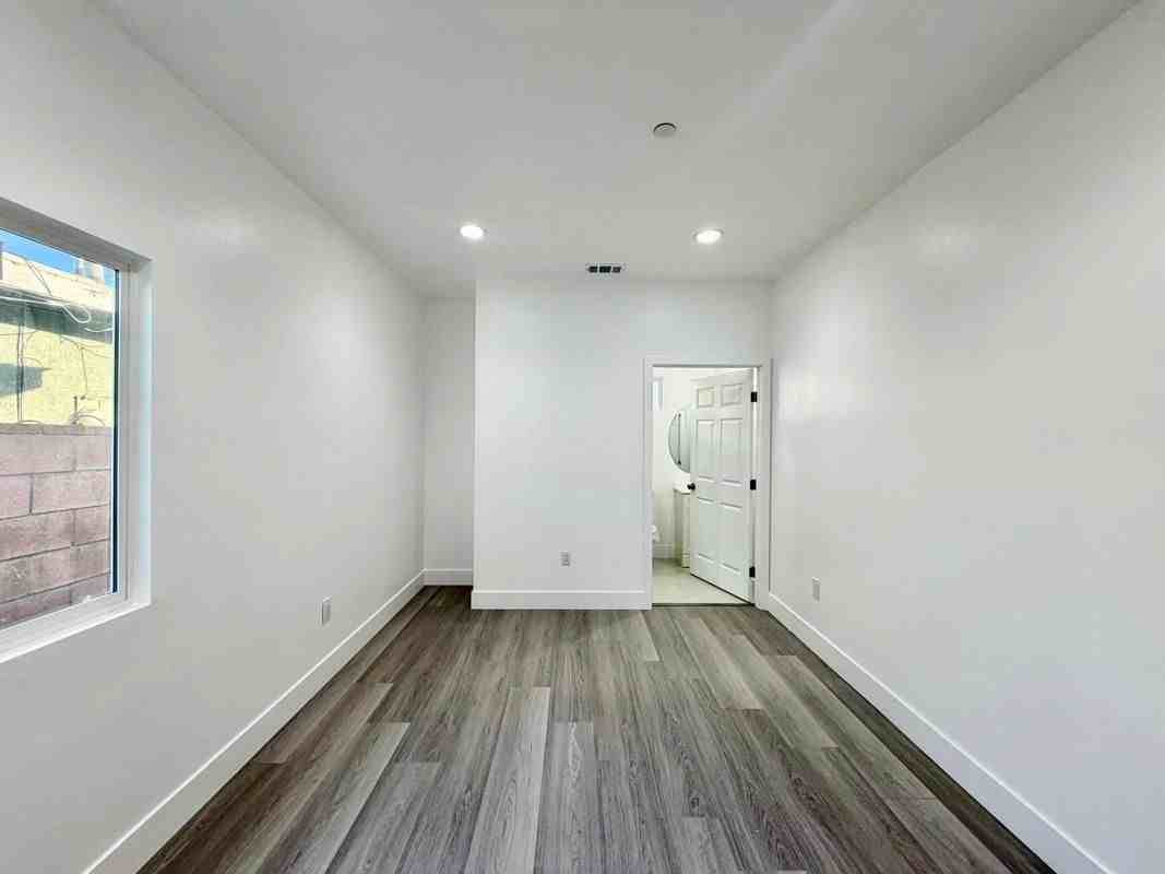 11522 June St - Photo 4 of 20