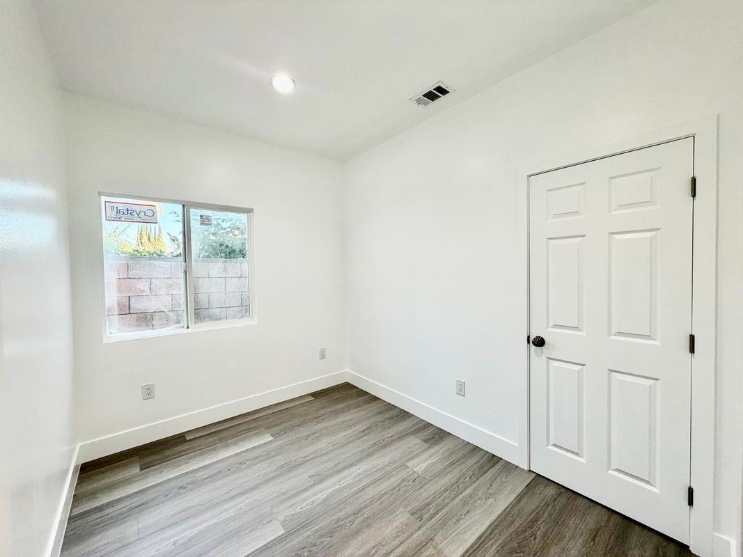 11524 June St - Photo 7 of 10