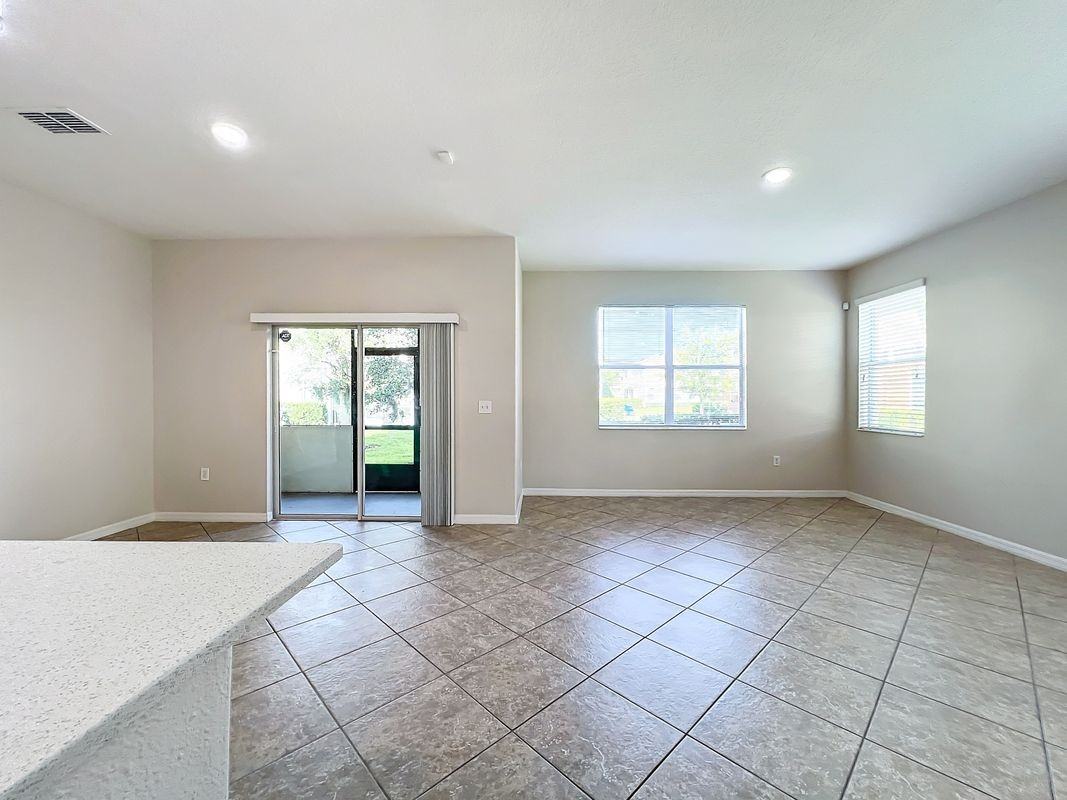 3002 Bargate St - Photo 4 of 18