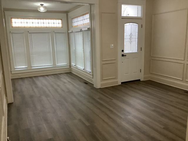 3027 Shannon Dr - Photo 5 of 20