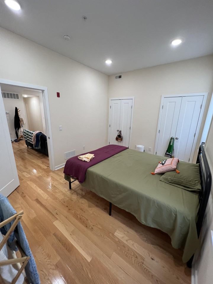 1926 Girard Ave. - Photo 5 of 8