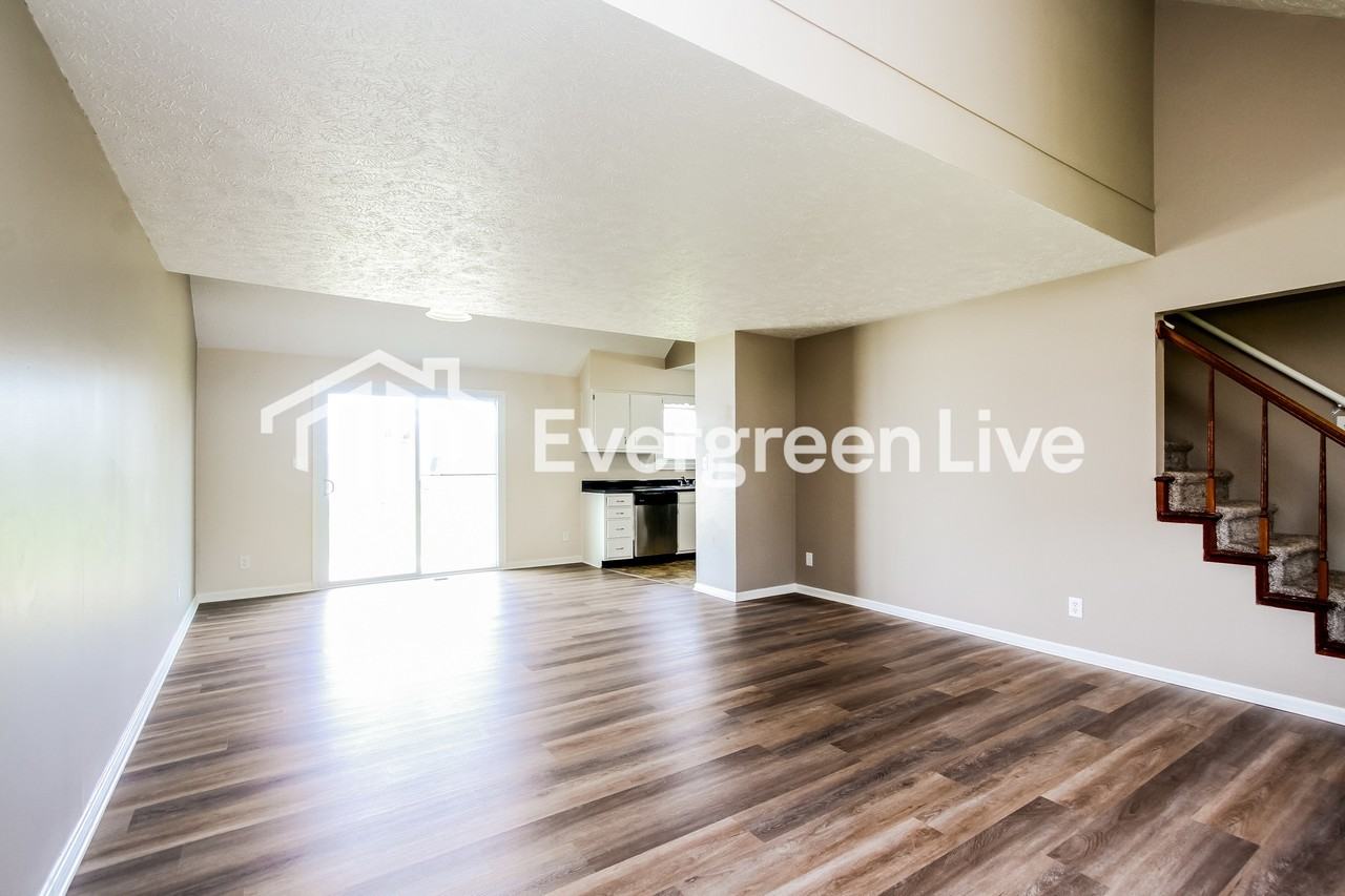 1343 Countryside Dr - Photo 3 of 15