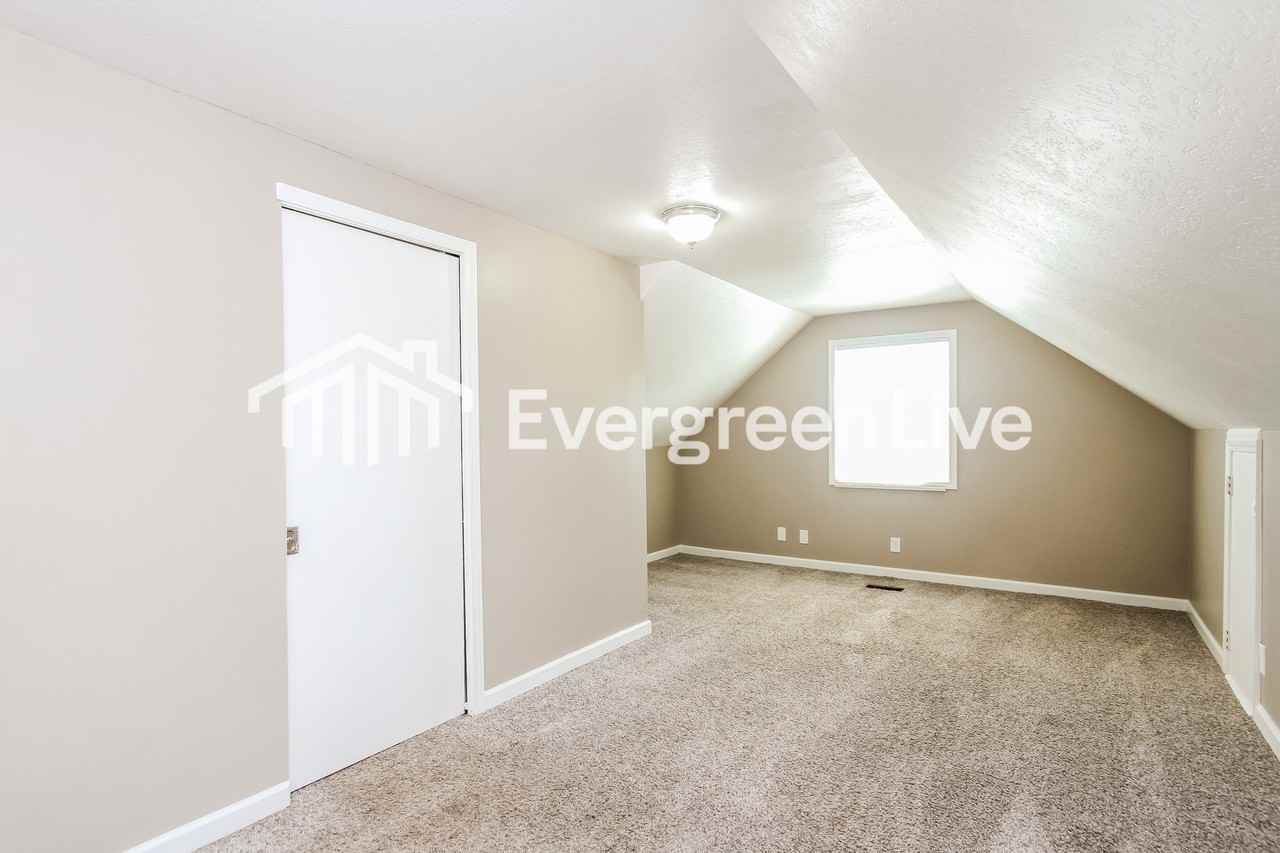 1343 Countryside Dr - Photo 7 of 15