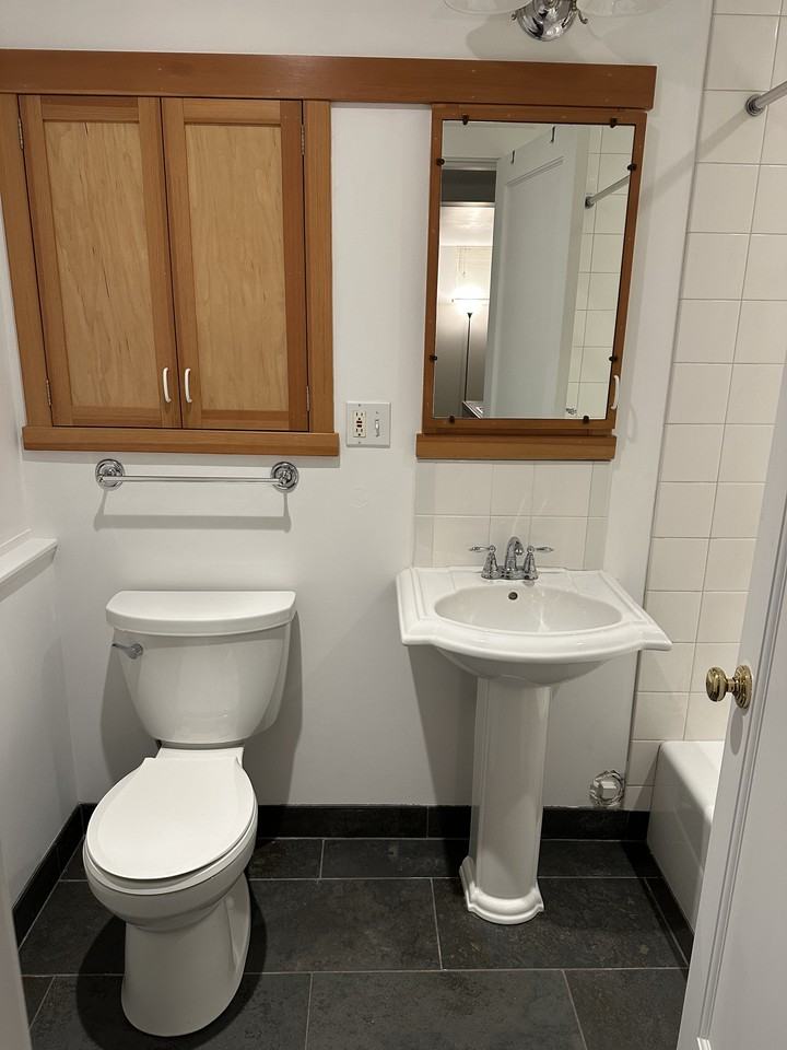 8th Ave W & W Galer St - Photo 6 of 9