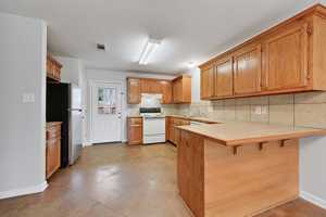 featured image of 30090 Mayer St