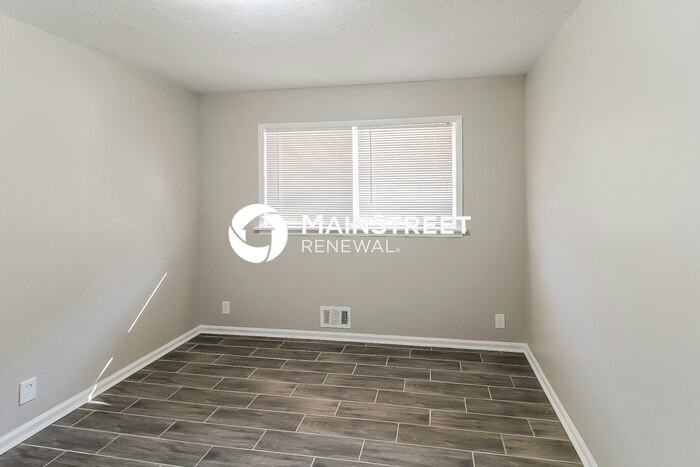 481 Stephenson Rd - Photo 5 of 16