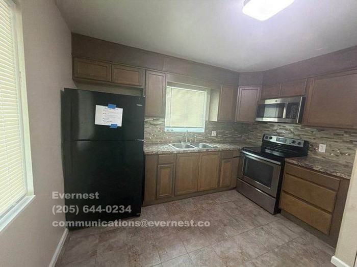 972 Concord Ave - Photo 5 of 29