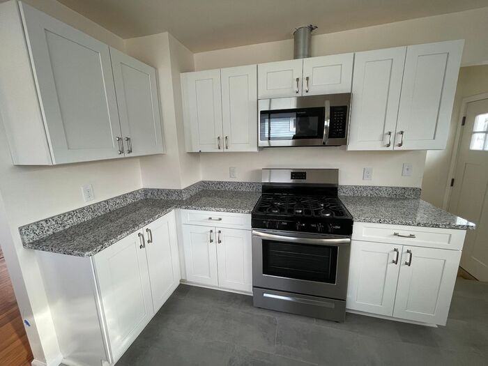 4045 Kempf St - Photo 4 of 18