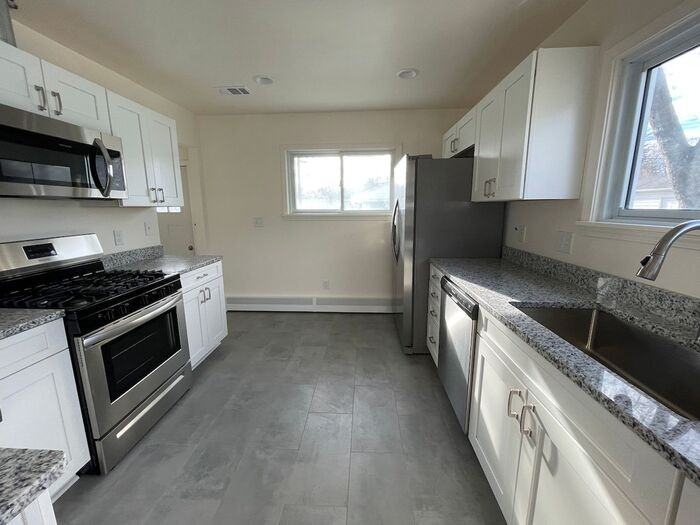 4045 Kempf St - Photo 6 of 18